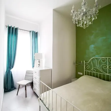 Aurora Apartment