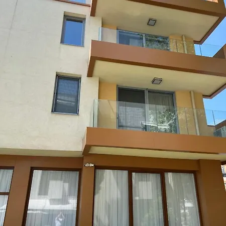Aurora Apartment *